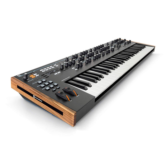 NOVATION SUMMIT Two-Part 16-Voice 61 Key Polyphonic Synthesizer